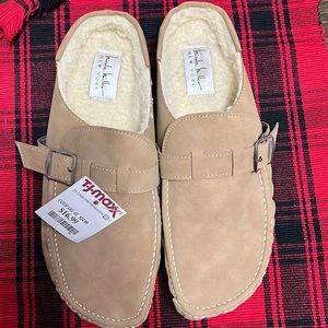 Nicole Miller clog/slide